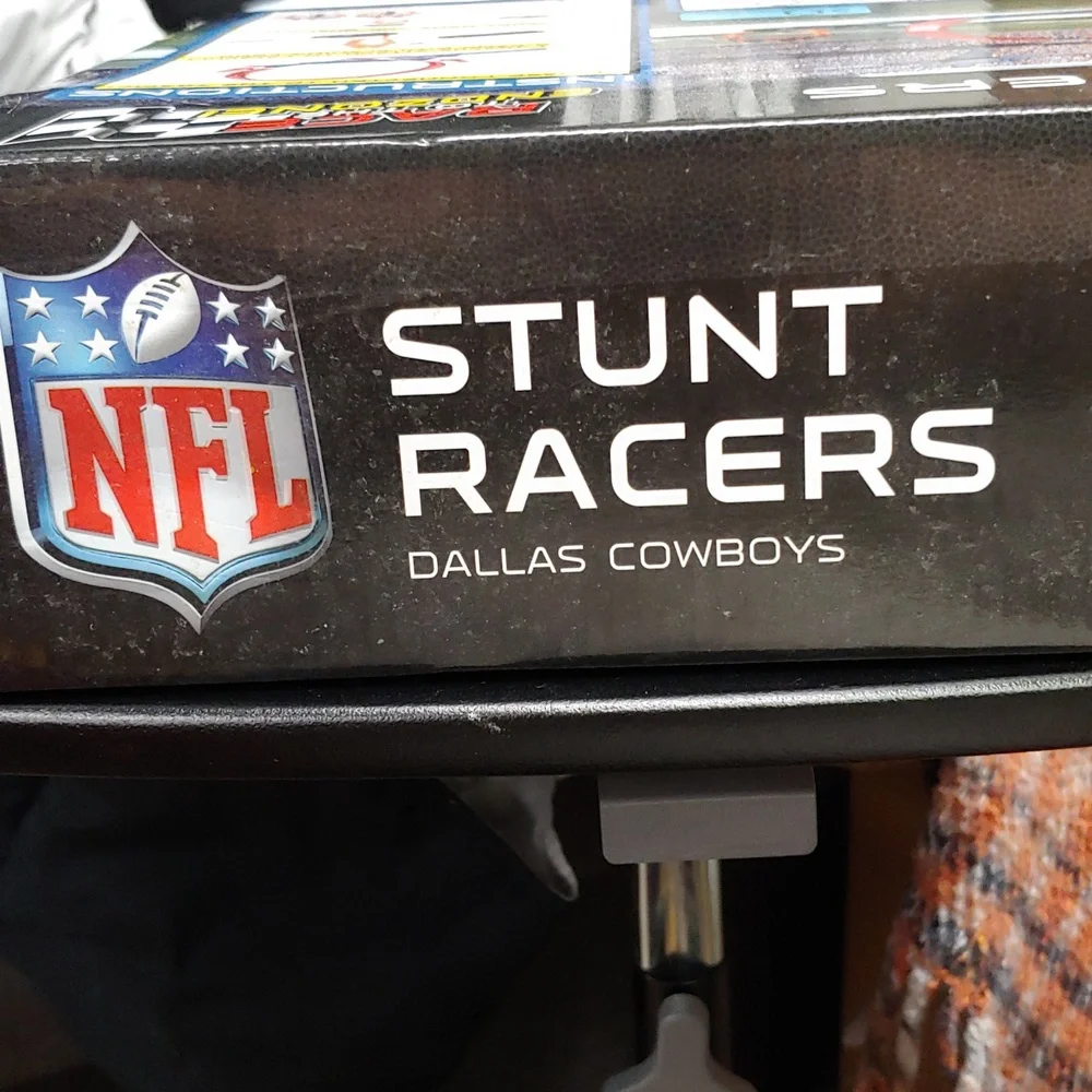 Dallas Cowboy Stunt Racers - Picture 3 of 8